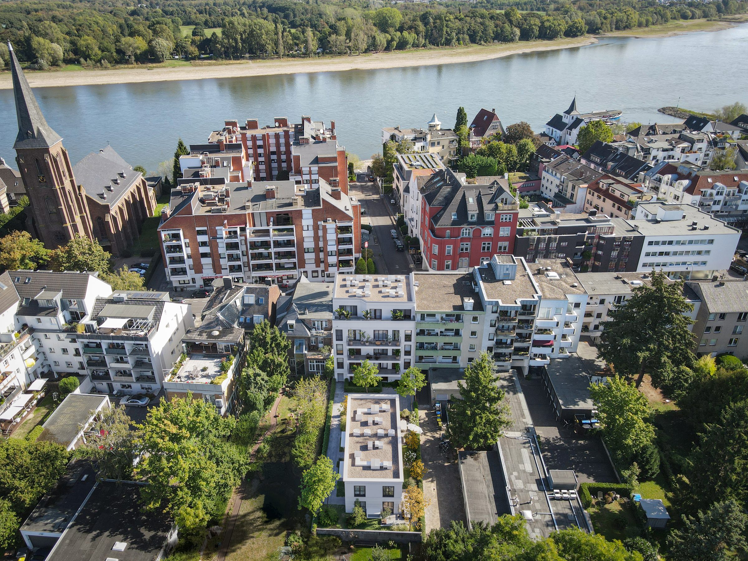 Visualisierung RHINEVIEW mit Mehrfamilienhaus und Doppelhaus
